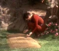 Kira mourns for Ghemor.jpg