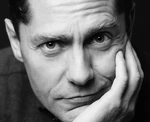 Udo Schenk dubs the voice of Benjamin Linus