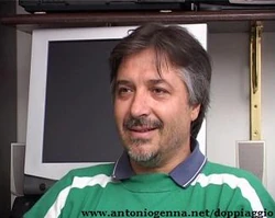 Massimo Rossi dubs the voice of Desmond David Hume