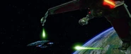Duras Bird of Prey feuert auf Enterprise-D
