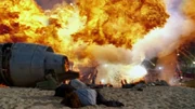 1x01-explosion-hurley.jpg