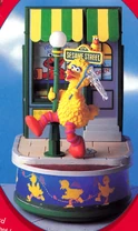 Enesco1993IlluminatedBigBirdMusicBox