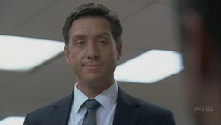 4x04 Kates lawyer.jpg