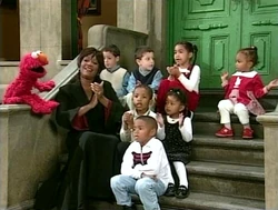 ElmoKidsPattiSing