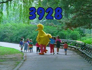 3928