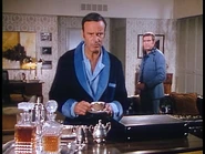 S2e18-oscarrobe