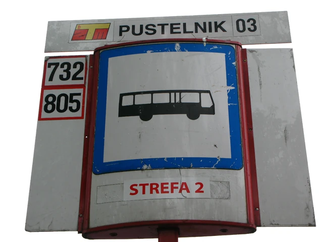 Plik:Pustelnik 03 tablica.JPG