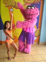 Lola at Parque Plaza Sesamo
