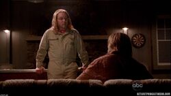 5x08-horace-sawyer-couch
