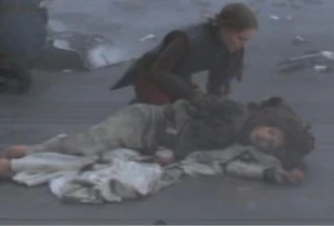 Padme tries to save Corde