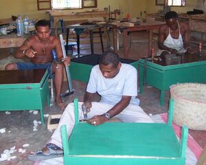 ADES - Solar cookers built in local workshops - March 2008