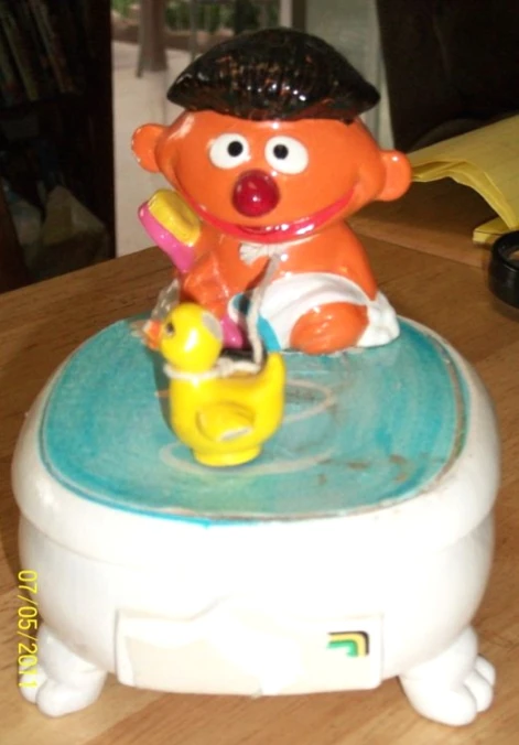 Gorham1976ErnieRubberDuckieMusic.jpg (9 KB) Gorham1976ErnieRubberDuckieMusic