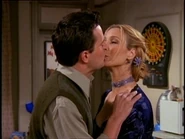 5x14 Awkward kiss