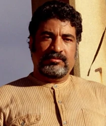 5x10 Sayid's Father After Chicken Death.png