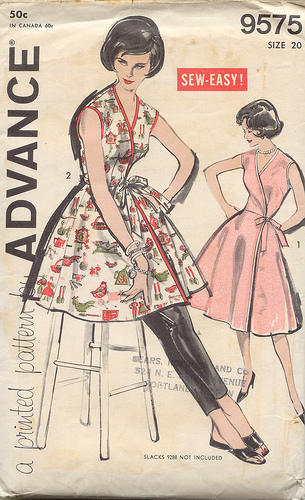         http://images1.wikia.nocookie.net/__cb20090614003123/vintagepatterns/images/f/f9/Advance_9575.jpg             