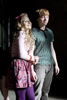 Lavender Brown and Ron Weasley 02