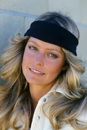 Peeping blonde farrah
