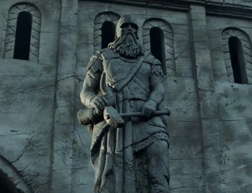 Helm Statue