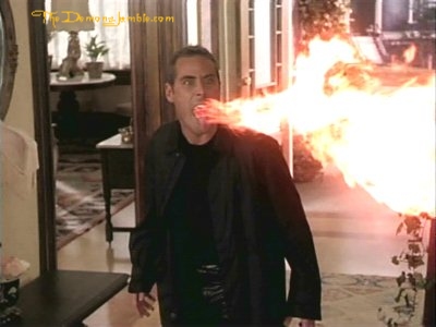http://images1.wikia.nocookie.net/__cb20090725065643/charmed/pl/images/0/0d/2x22-dragon-warlock.jpg