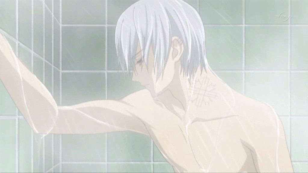 zero vampire knight anime. Zero Kiryu in a shower