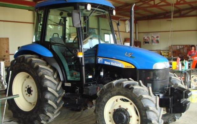 LS-New_Holland_TD90DC_MFWD-2008.jpg