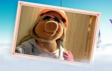 Disneyparkssite-piggyhat