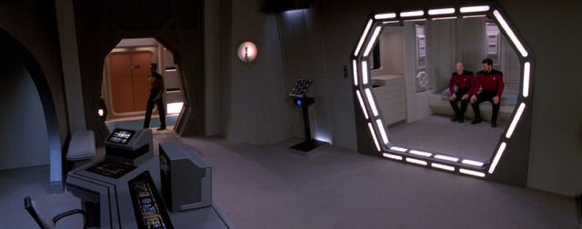 http://images1.wikia.nocookie.net/__cb20100118163128/memoryalpha/en/images/thumb/0/08/USS_Enterprise-D_brig.jpg/640px-USS_Enterprise-D_brig.jpg
