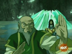 Iroh beschermd Aang en Katara