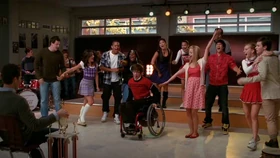http://glee.wikia