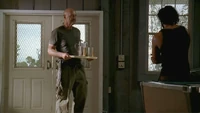 4x03 Locke Ice tea.jpg