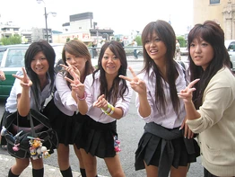 Japanese-school-girls