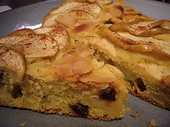 Apple Raisin Cake