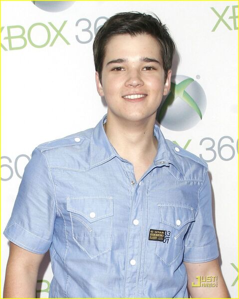 nathan kress and miranda cosgrove 2011. ICARLY MIRANDA COSGROVE NATHAN