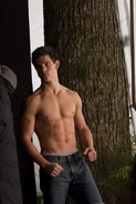 Taylor-as-Jacob-3-jacob-black-8252941-452-678