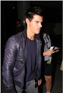 Talylor-Lautner-in-LA-jacob-black-8375350-247-363