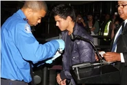 Talylor-Lautner-in-LA-jacob-black-8375355-553-372