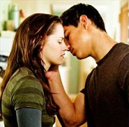 Jacob bella new moon almost a kiss