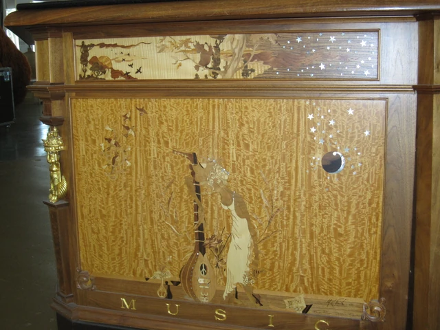 File:Desk.right.JPG