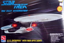 AMT Model kit 8772 USS Enterprise-D 1995