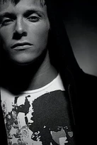 Charlie Bewley2