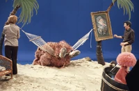 Sesamstrasse070-(Samson-hammock-accident)