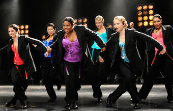 042110-glee-623