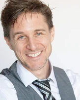 Yuri Lowenthal