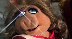 GlamorEyedPiggy-GMC