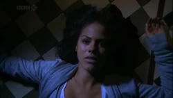 S01E01-SS01