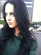 LizDarkHair