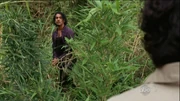5x09-sayid-hostile-jin-dharma.jpg