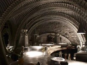 Bar-skeleton-esqueleto-1