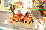 LEGO Toy Fair - Kingdoms - 7188 King's Carriage Ambush - 02
