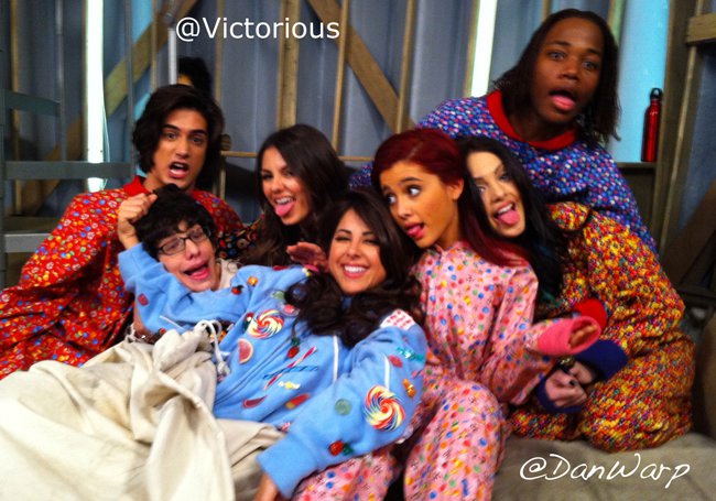 onGalleryVictorious Cast